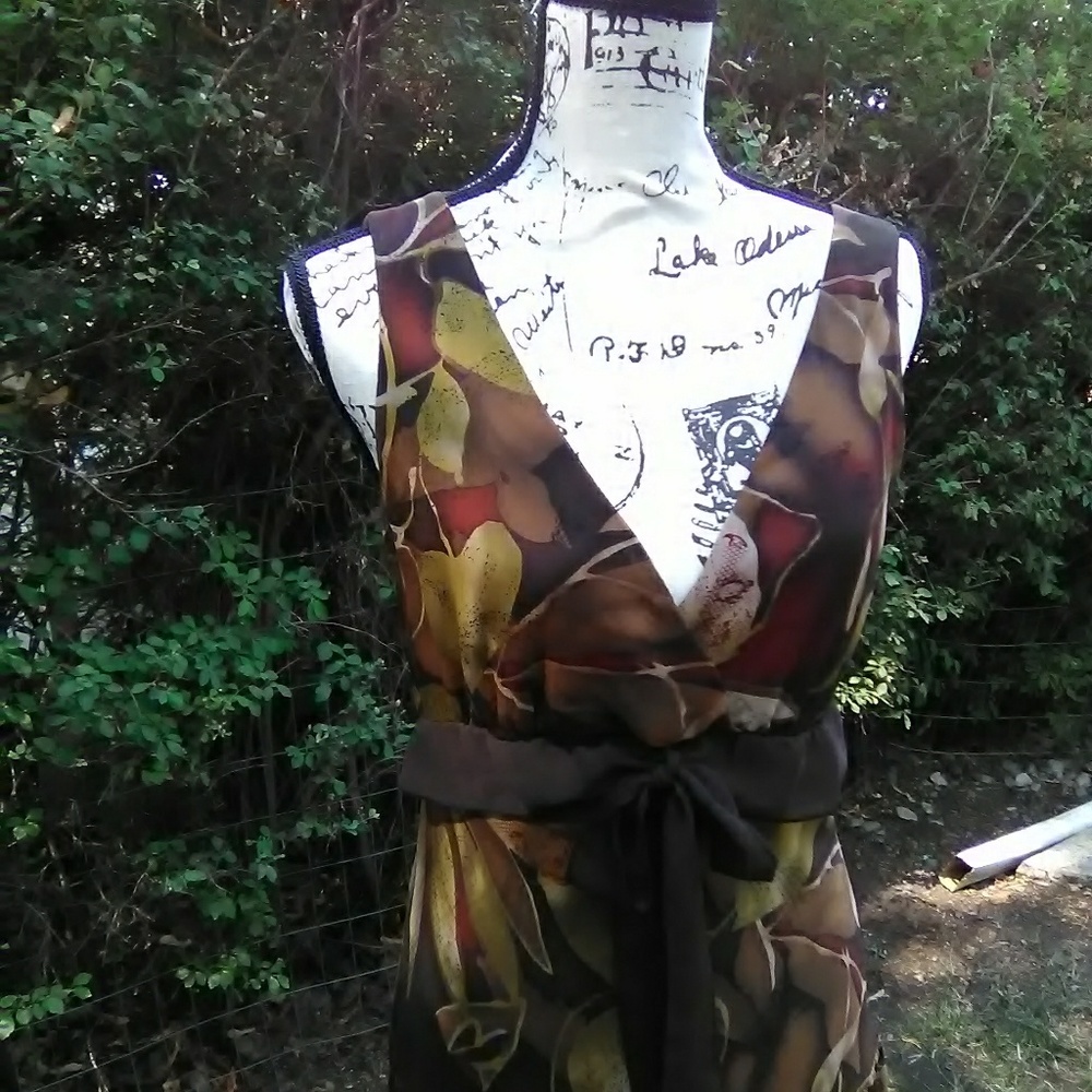 Gorgeous dress in brown's & greens by connected